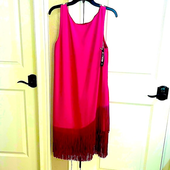 NWT Trina Turk size 10 holiday or party dress. - Picture 3 of 8